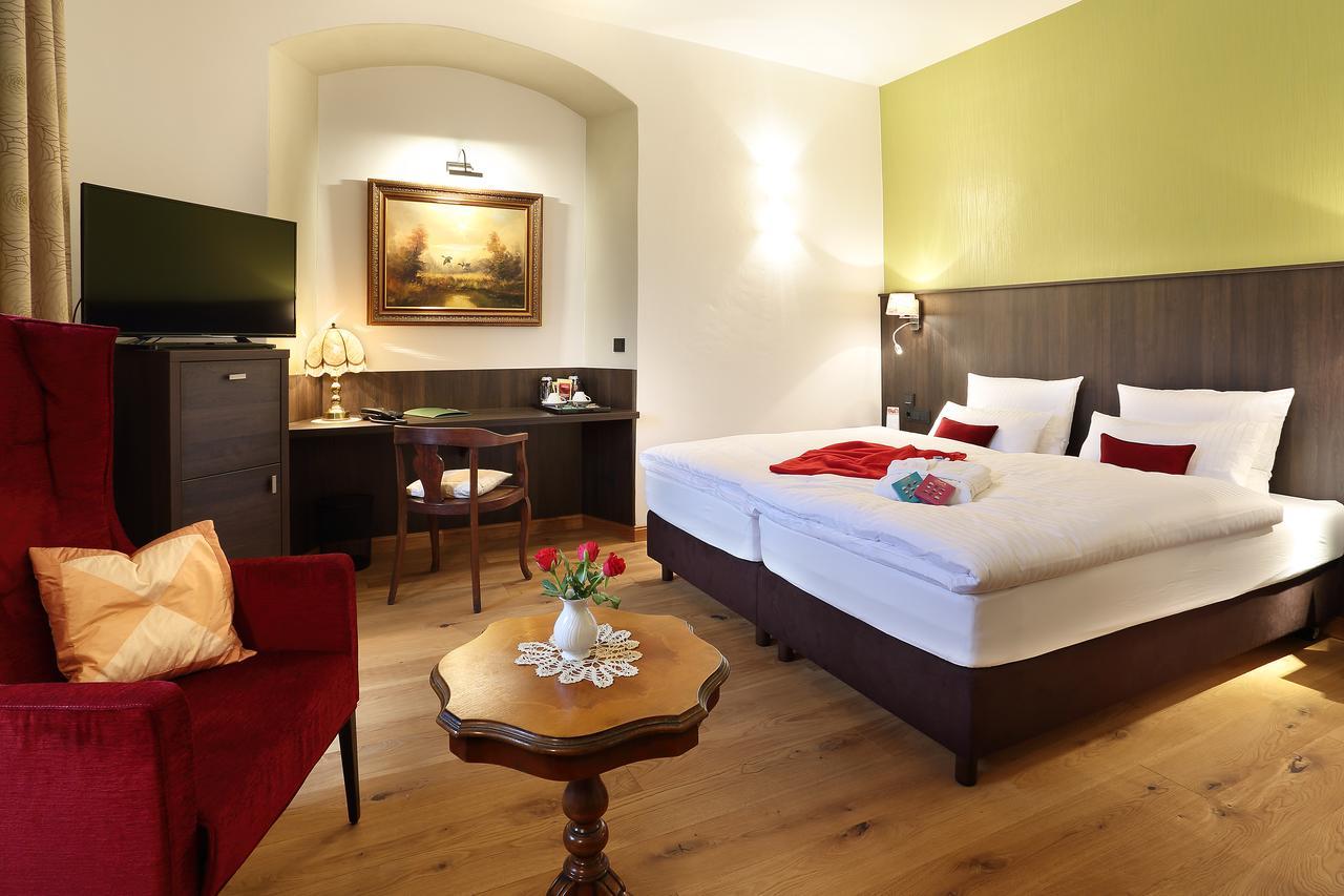 Hotel Garni Schloss Schoenberg Bad Brambach Luaran gambar